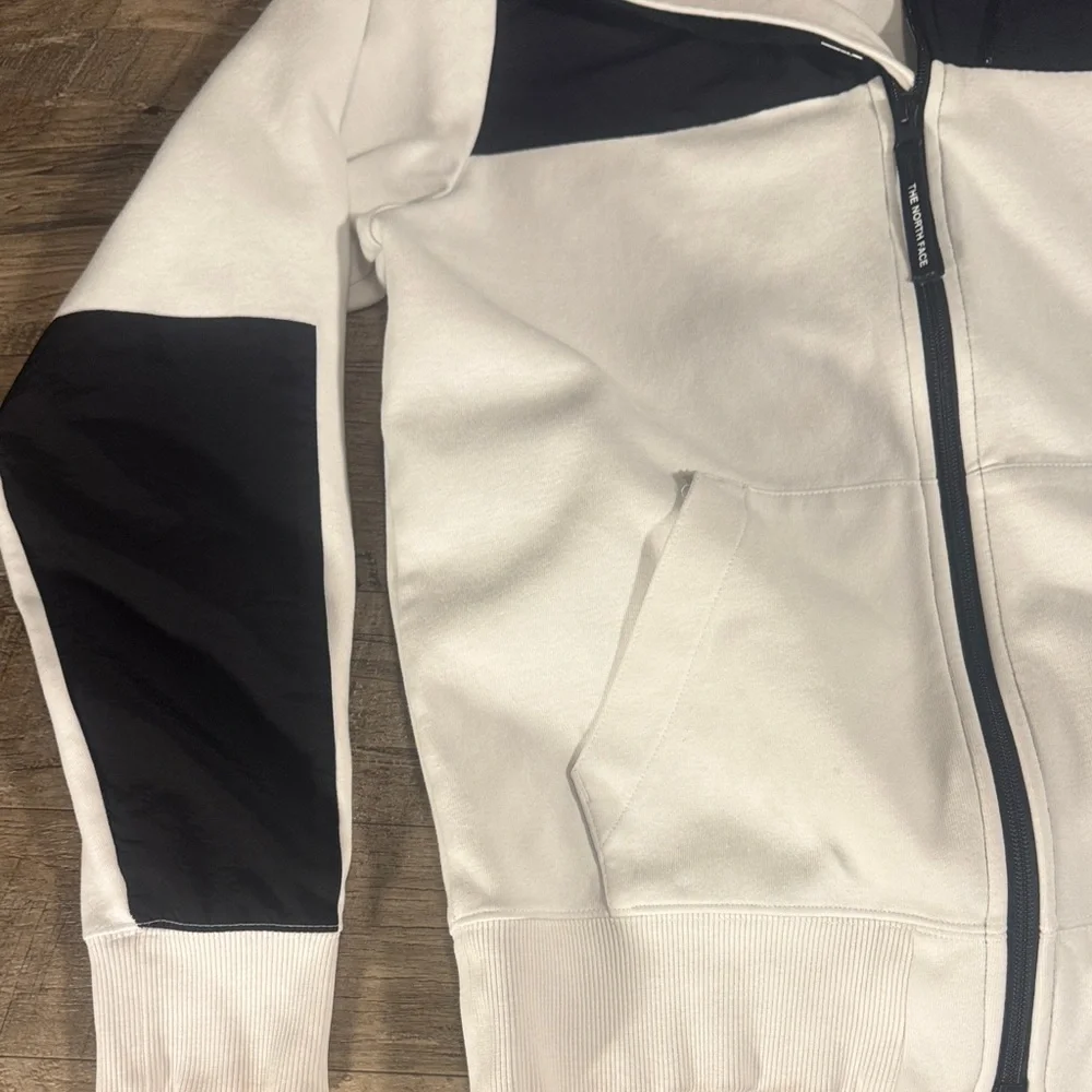The North Face Men's Black and White Windbreaker - Size S